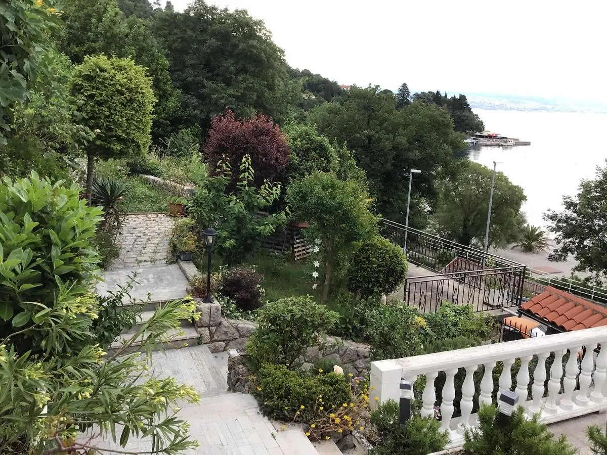 Bed & Breakfast Bed and Breakfast House Vali Lovran