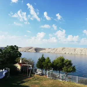 apartmani-beach-miskovici-otok-pag.hotelinzadar.com/